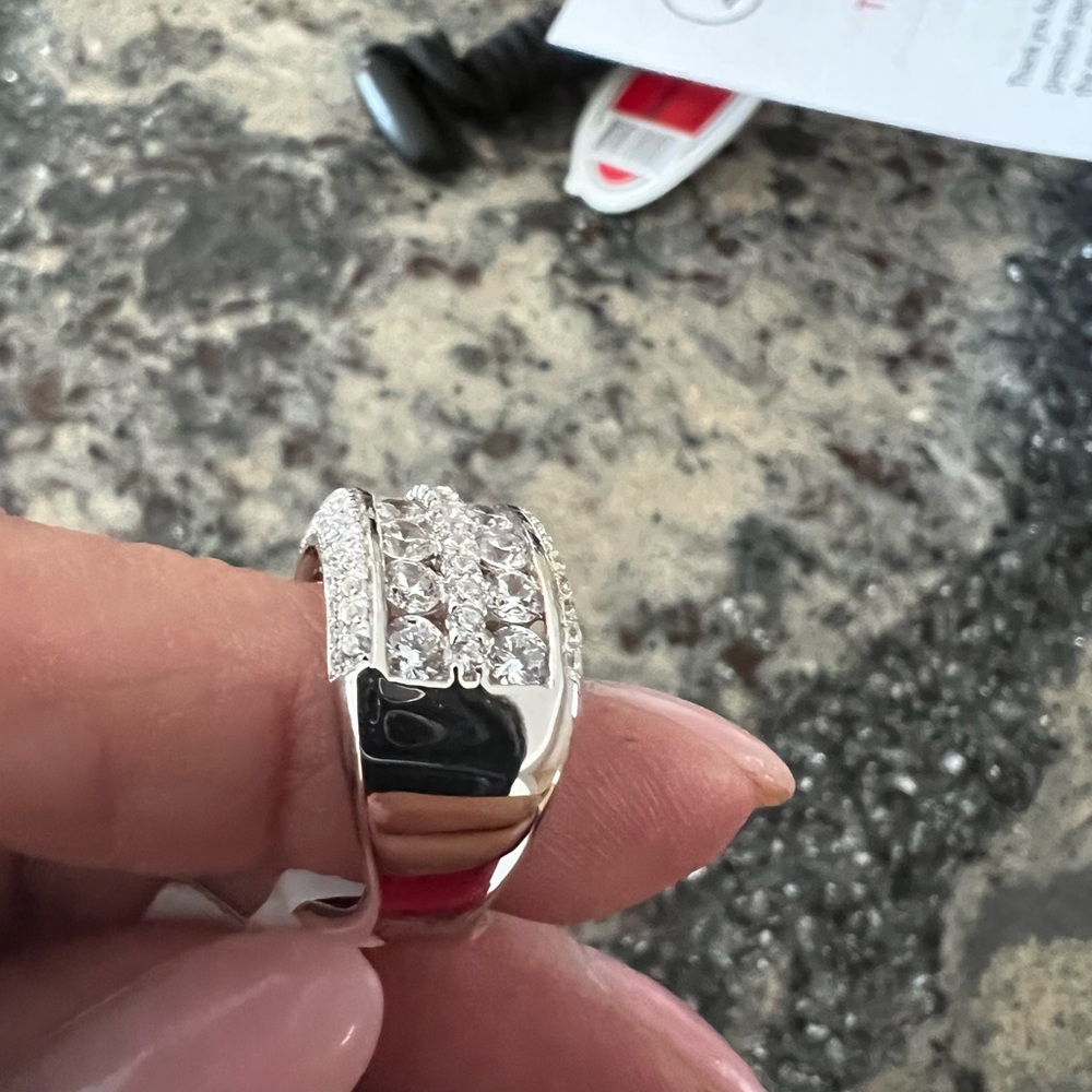 Ring - Picture 3 of 5